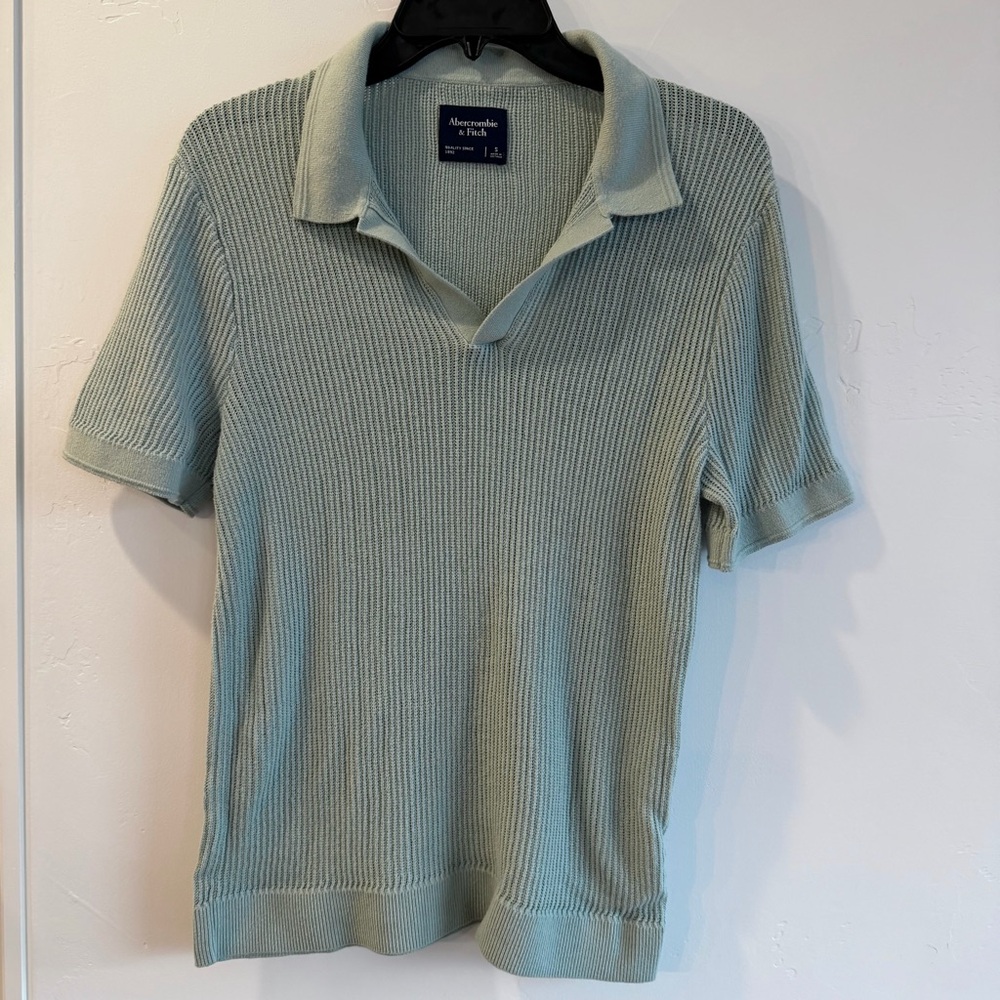 Abercrombie Light Green Knit Polo Shirt - Small 100% Cotton